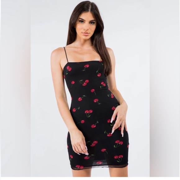 Cherry Dress 🍒 - Picture 3 of 4